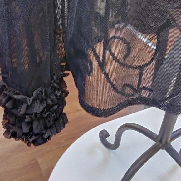 CAMI Black sheer button shirt. - Picture 6 of 6